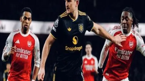 詹金斯帶隊創下最佳戰績，榮耀巅峰獨步江湖。